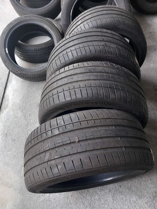 2 pneus 235/40R18 Vredstein