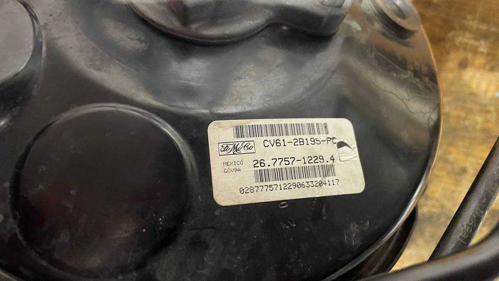 Вакуумний підсилювач ford escape mk2 2013-2016 /гальмівний циліндр