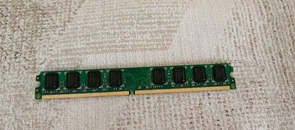 Оперативная память 2Гб