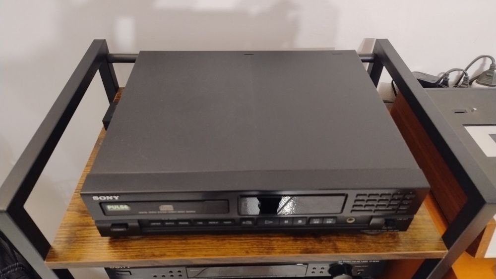 Leitor Sony CDP-M44445252308252108802