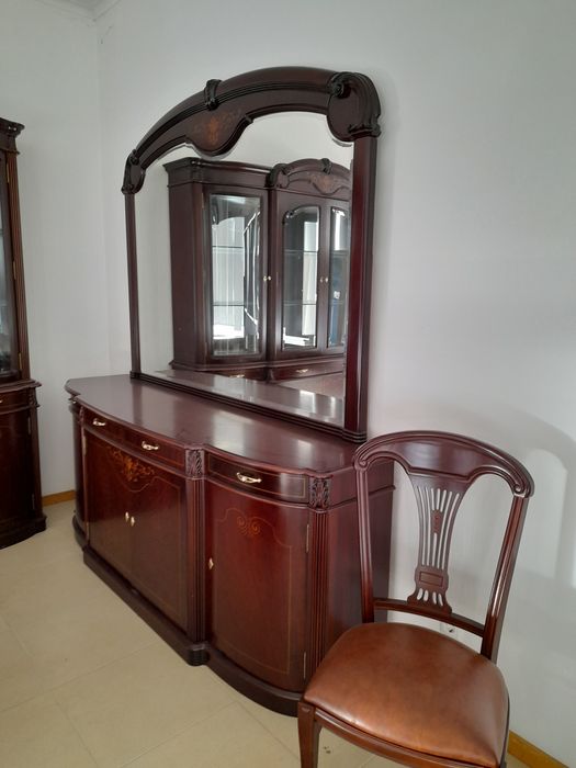 Sala de jantar completa em raiz de mogno com maquetaria - novo