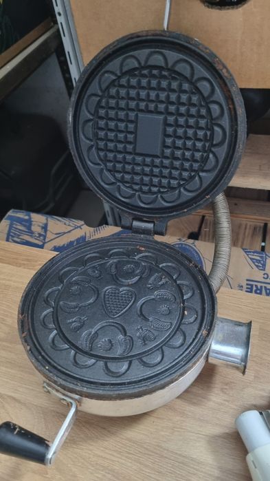 Stara gofrownica do płatków ciastek