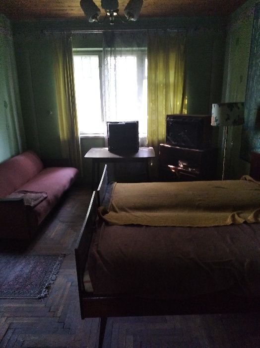 Продаж житлового будинку