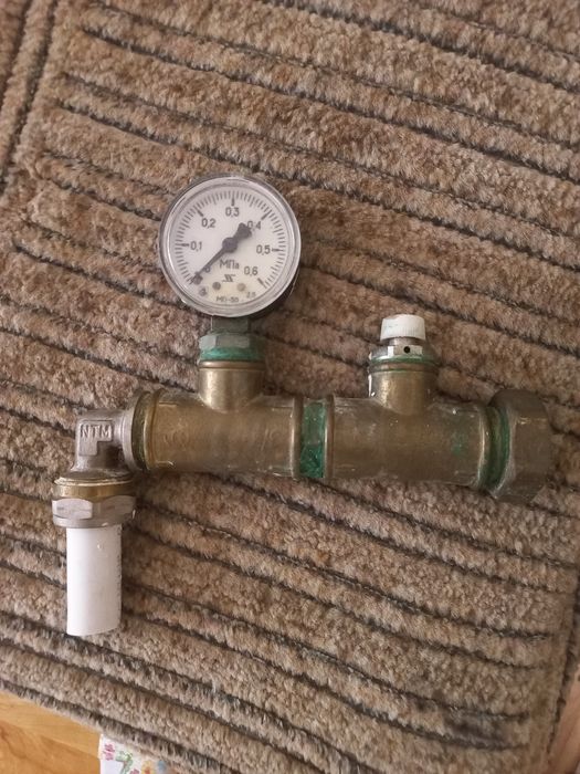 Манометр для вимірювання тиску для опалення