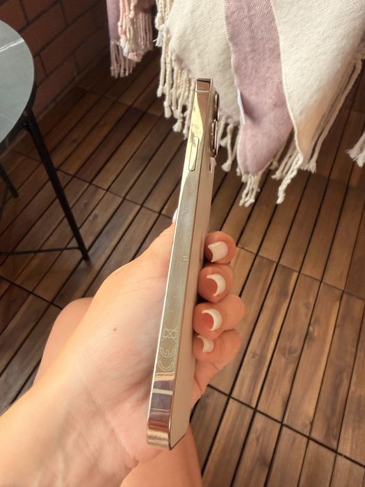 Продам Iphone 13 pro max