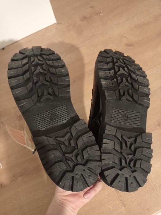 Buty 33 Botki lakierowane jesienne nowe