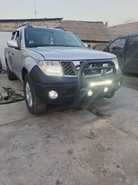 Продам nissan navara d40