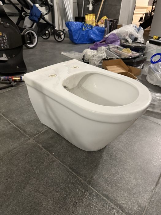 Miska WC podwieszana + deska wolnoopadająca