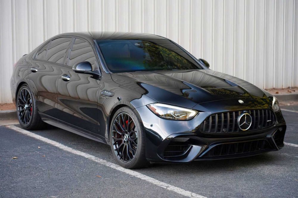 Mercedes-Benz C-Class AMG C 63 S E Performance      2024