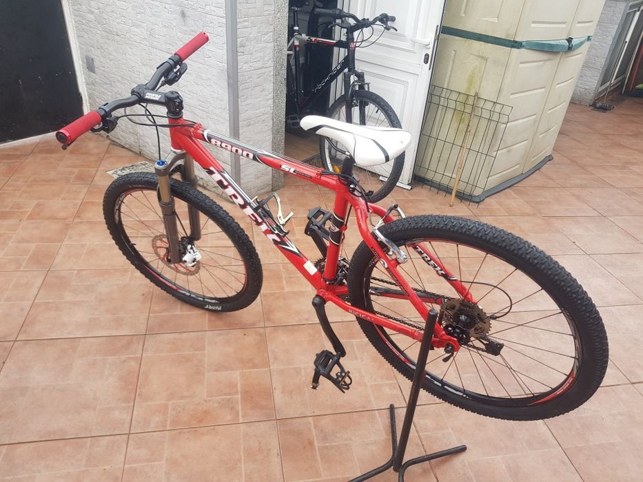 Bicicleta de adulto roda 26 TREK impecável
