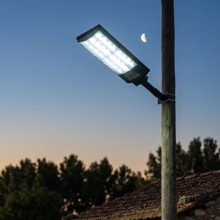 Luminária Led Solar com sensor de movimentos e comando - 37,5cm x 19cm