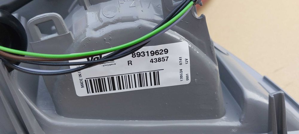 RENAULT MEGANE III komplet lamp na tył klapa + karoseria nowe
