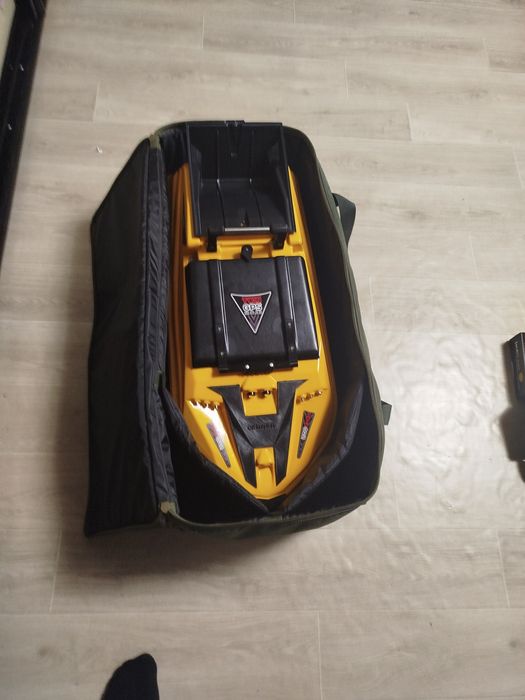 Кораблик для ловли карпа