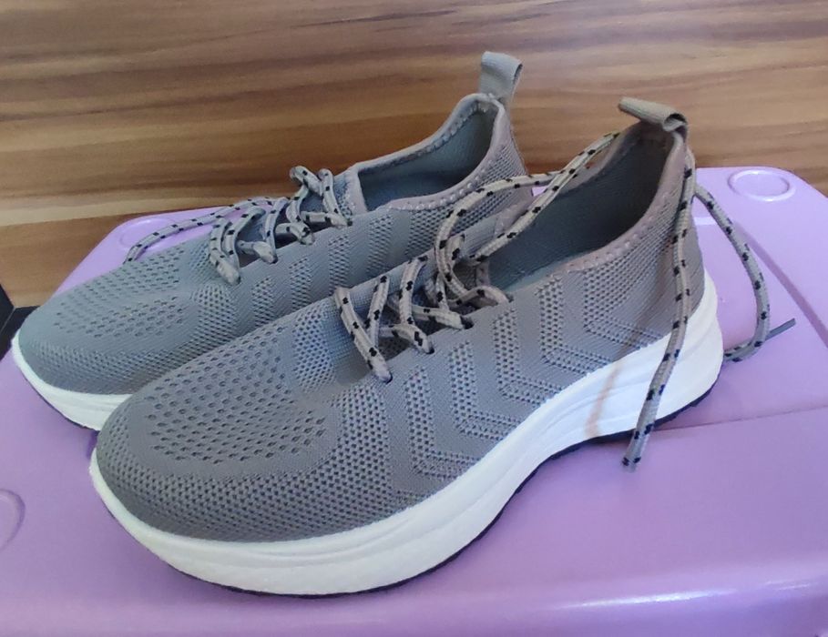 Nowe Buty wkładane , sznurowane r.33