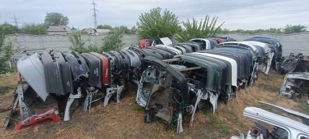 Бампер передний,задний Skoda Audi Volkswagen Opel Peugeot Усилитель