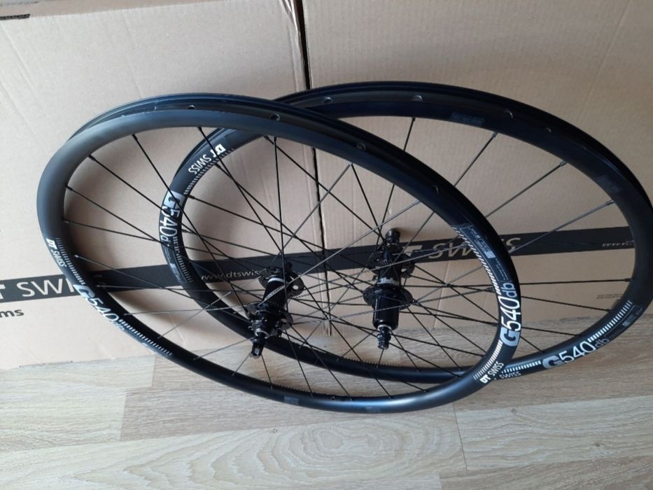 Nowe koła 28 29 gravel dt swiss hassns łożyska maszynowe