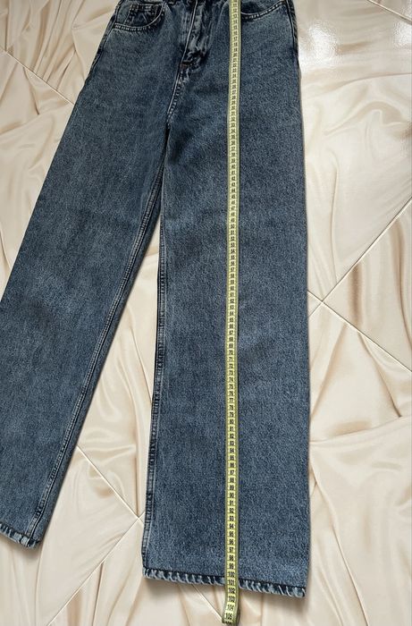 Сині прямі джинси