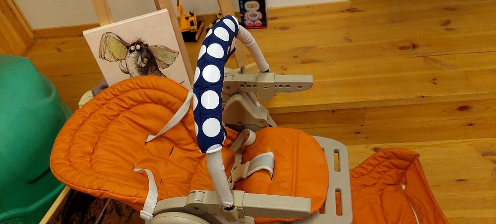 Продам бу кресло Chicco