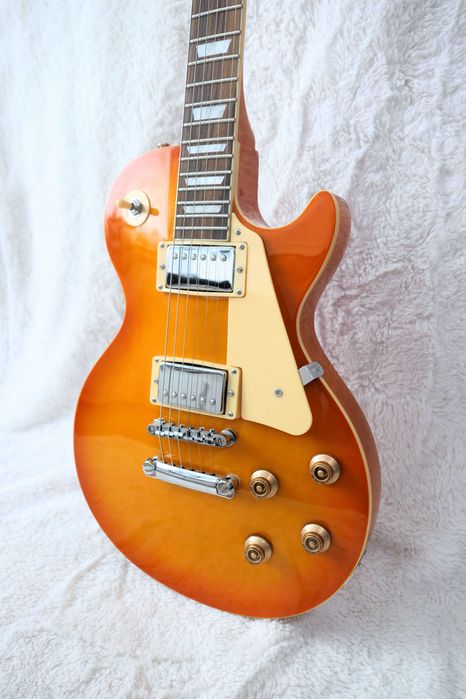 gitara elektryczna Arrow LP 22 Amber Rosewood/Cream z dodatkami