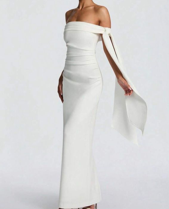 Vendo vestido novo com etiqueta