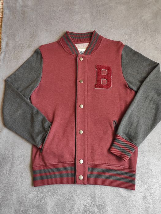 Бомбер-varsity jacket