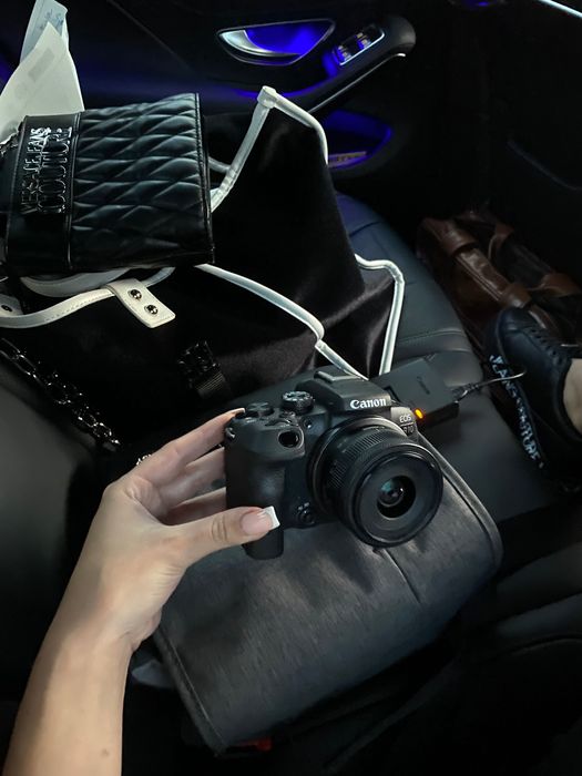 Фотоапарат Canon 2022