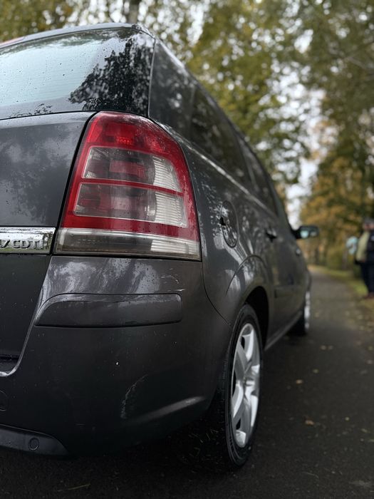 продам Opel Zafira B
