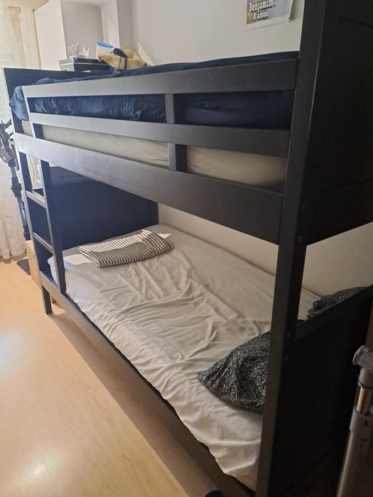 Beliche do IKEA constituído por duas camas individuais