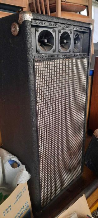 Kolumny Peavey1210PA