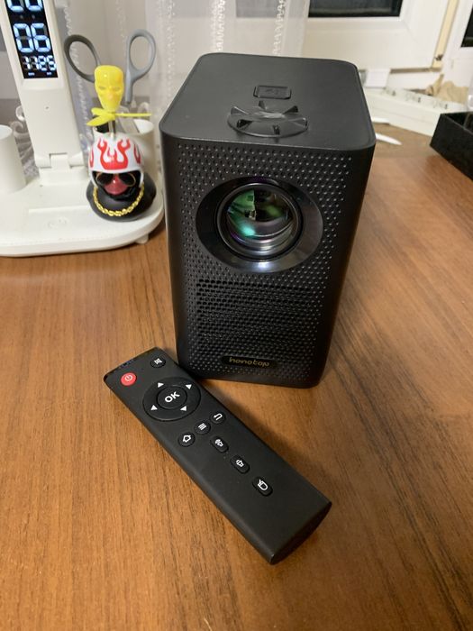 Продам проектор HONGTOP S30MAX