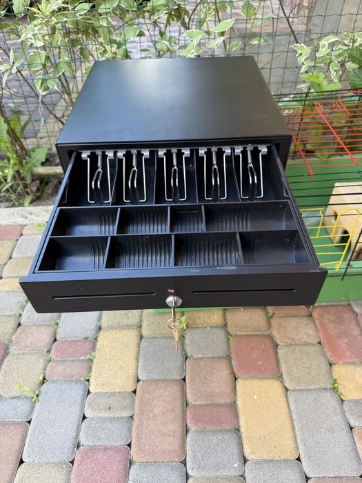 Продам термопринтери чеків XPrinter XP-N160II, Sam4s GIANT-100D, грошову скриню