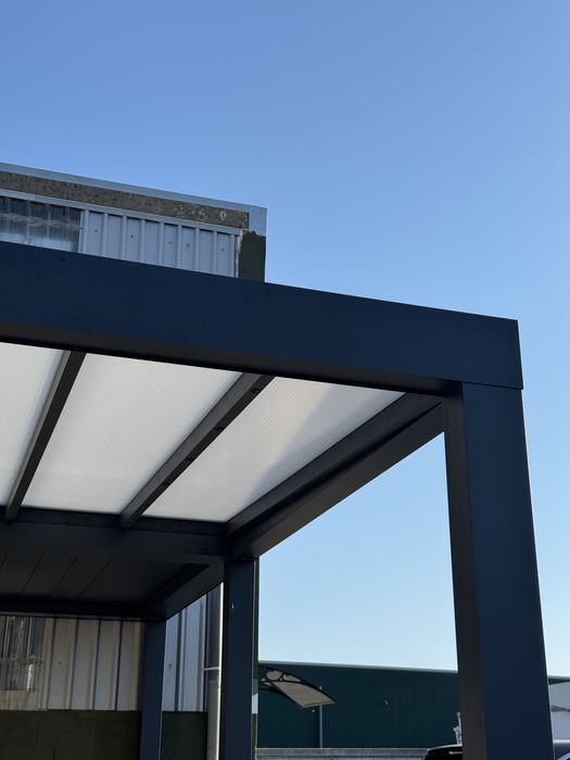 Fabrico por medida Pérgolas sistema Bioclimática e sistema Varanda