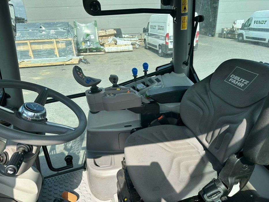 Ciągnik  Rolniczy DEUTHZ-FAHR 6125C TTV