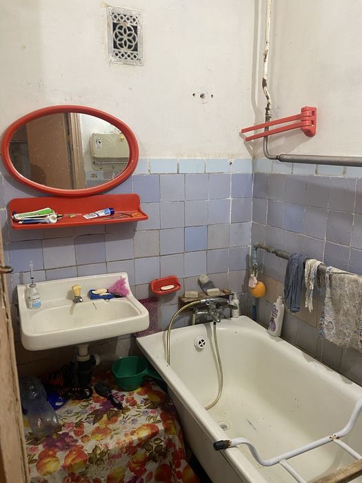 Продам 2-х кім кв у центрі міста  по вул Благовіщенській