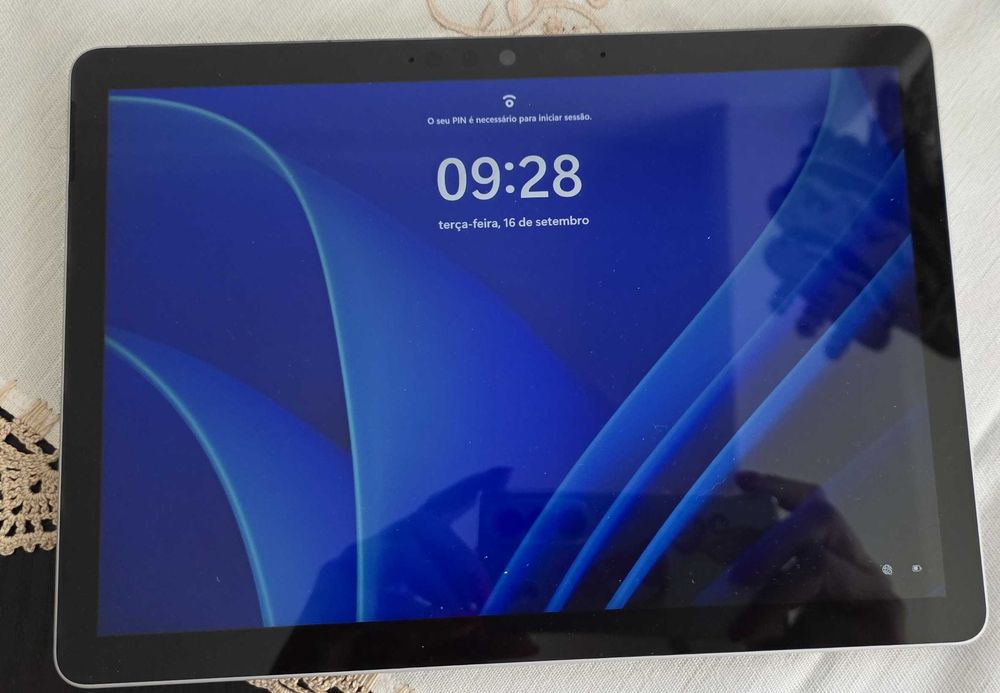 Surface Go 2 128G - 8G RAM  com teclado, caneta e acessórios