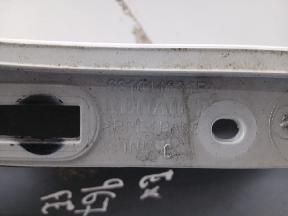 Guarda-lamas esquerdo RENAULT Clio IV (BH_)