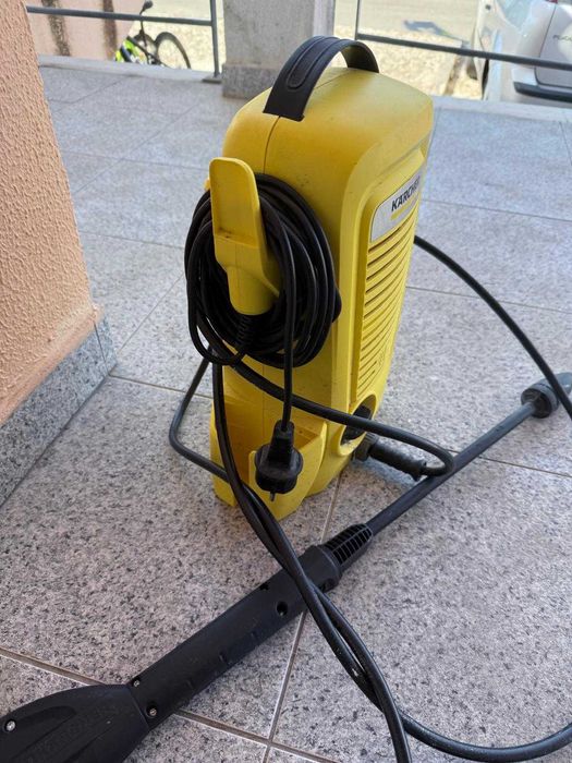 Vendo Máquina de Lavar Alta Pressão Kärcher – Excelente Estado!