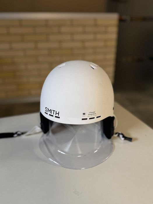 Шлем Smith Holt почти Новый Размер М