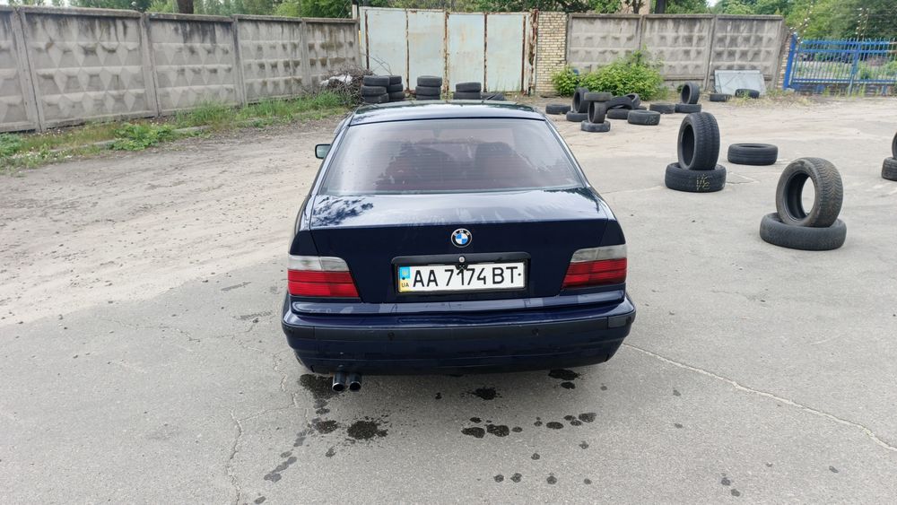 Продам Бмв е36 м50б20 АКПП