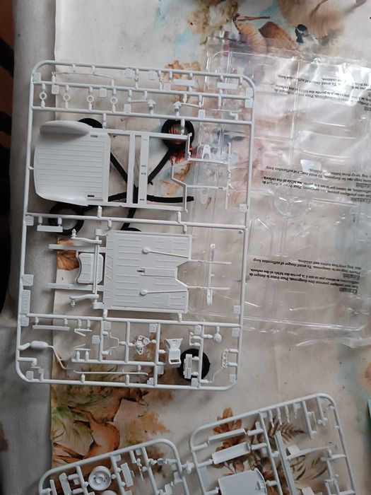 Renault 4TL/GTL 1:24