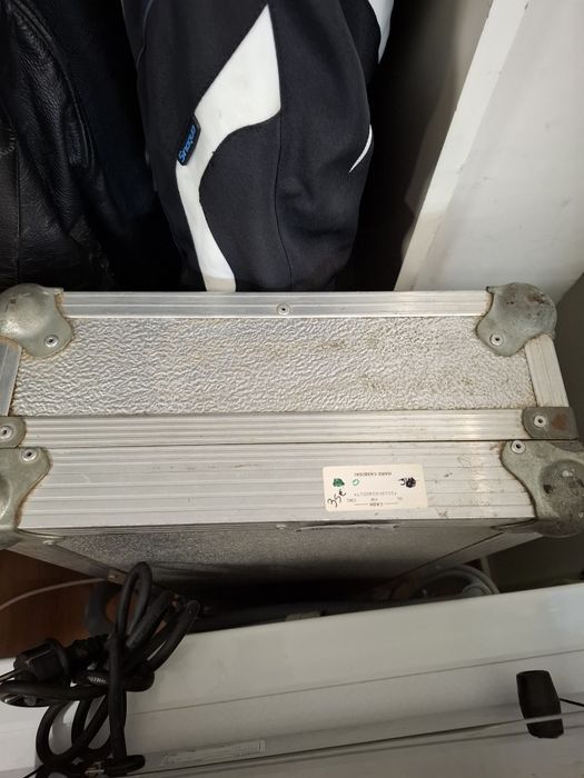 Caixa de transporte de instrumento musical