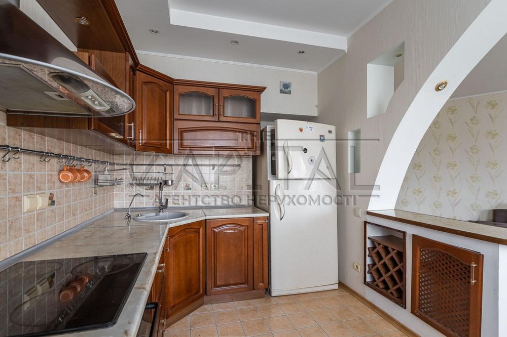 Продаж квартири, вул. Микільсько-Слобідська, Дніпровський р-н