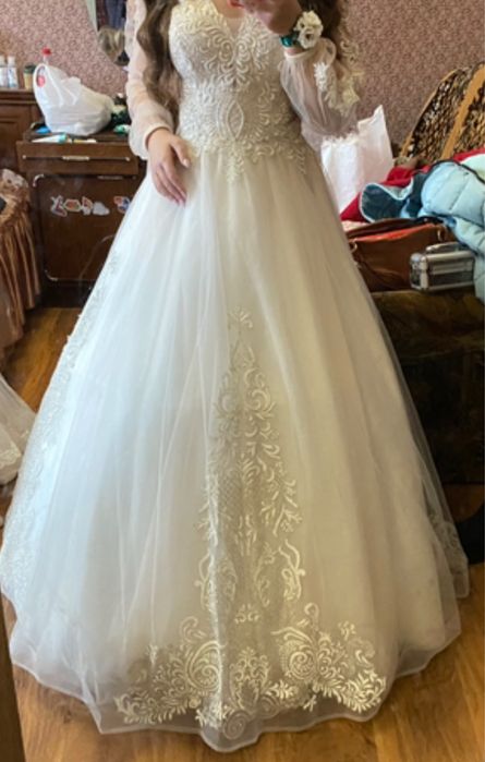 Весільна сукня колір шампань б/у