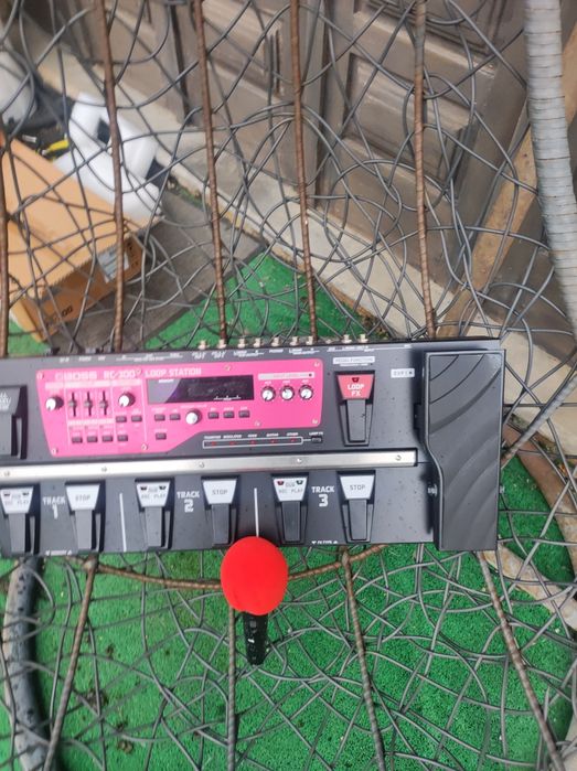 GIBSON SG Americana de 1990 e Pedal da Boss