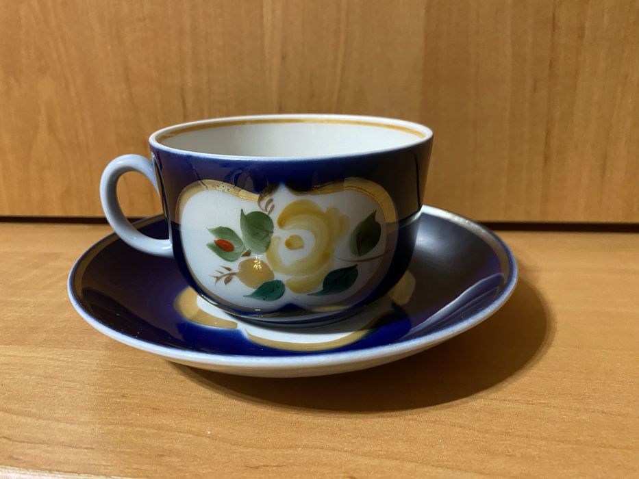 Чашка с блюдцем синяя