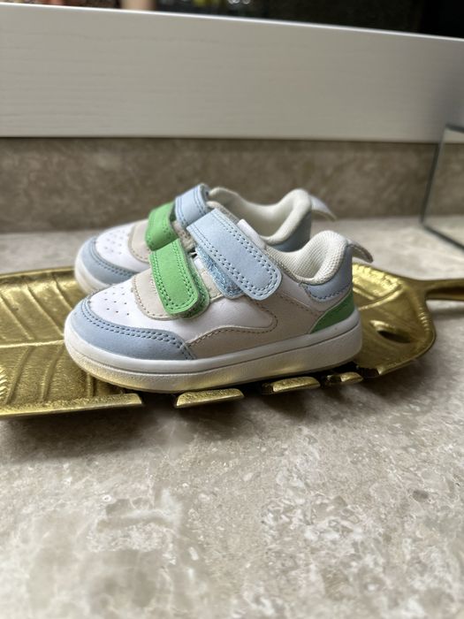 Дитячі кросівки H&M 18/19