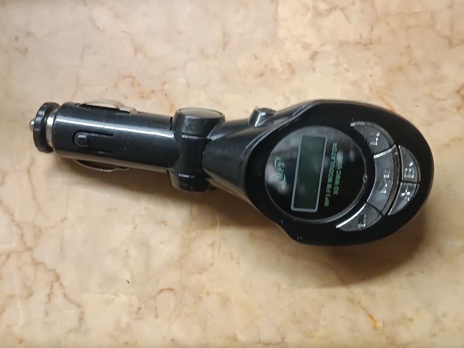 Автомобільний FM модулятор