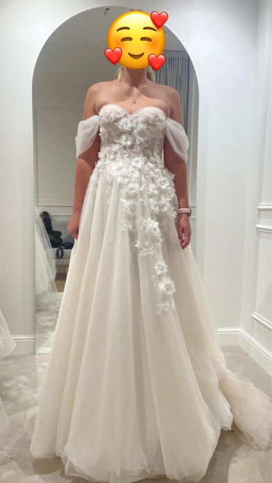 Suknia ślubna z kwiatami 3d