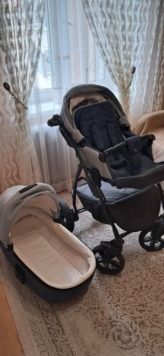 Б/У коляска для  маленьких діток