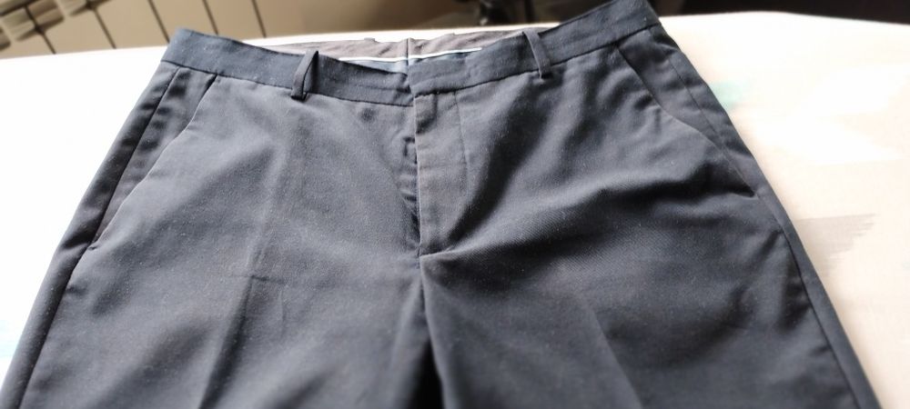 Garnitur męski granatowy H&M